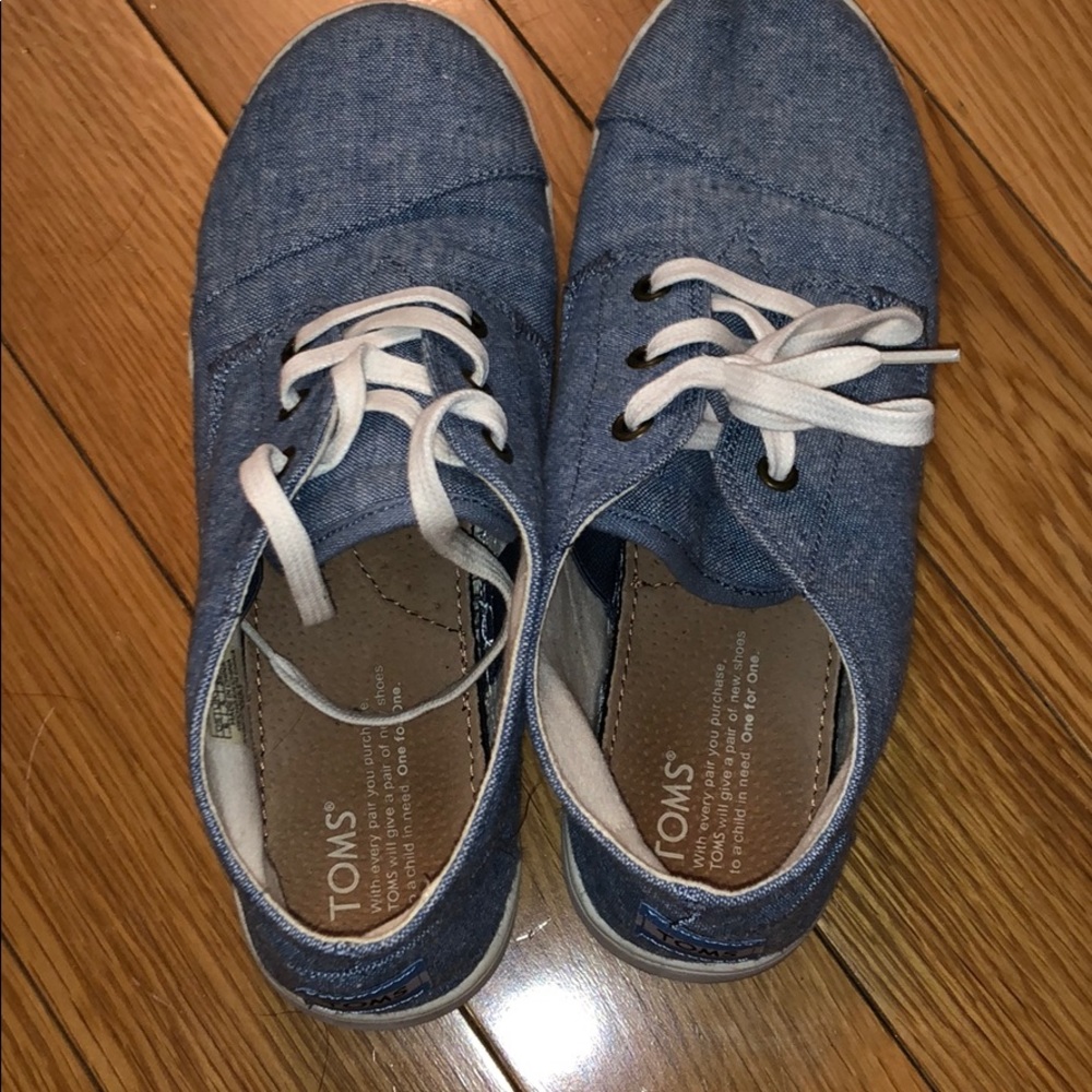 Toms - Picture 3 of 3